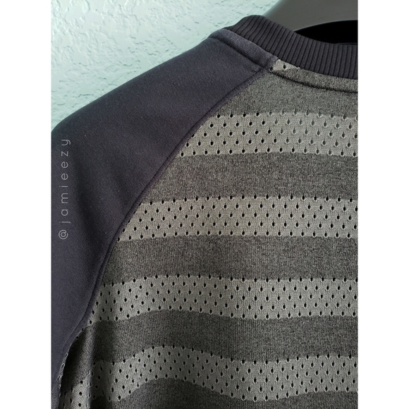Nike Golf | Raglan Dolman Striped Mesh Back Top - Picture 6 of 7